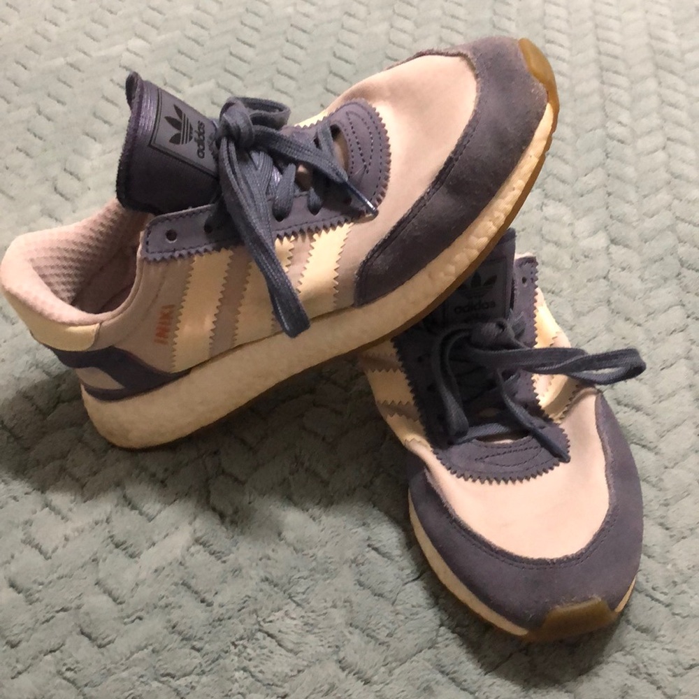 Adidas Iniki